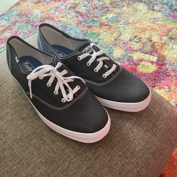 Keds BNWT sz9 Wide - Picture 3 of 6